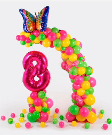 №12.29 Оформление шарами на 8 марта 3900р.: гирлянда с бабочкой 2.5м., цифра на подставке, шары на пол 20шт