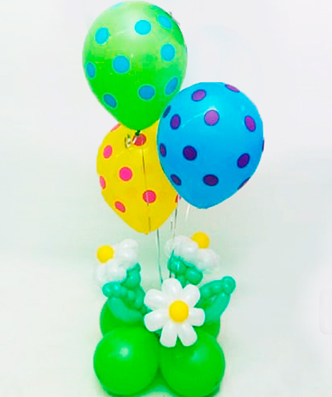№1.21 Букет с шариками - 1100 руб. Цвет и количество цветов можно изменить